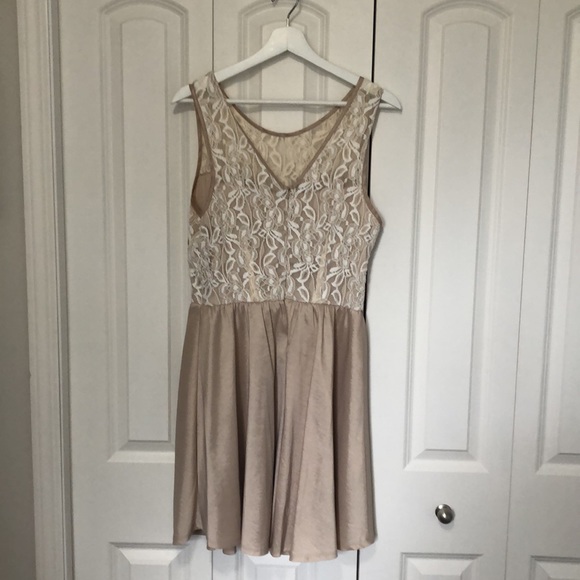 Eclipse Elegant Vintage style event dress - Picture 4 of 7